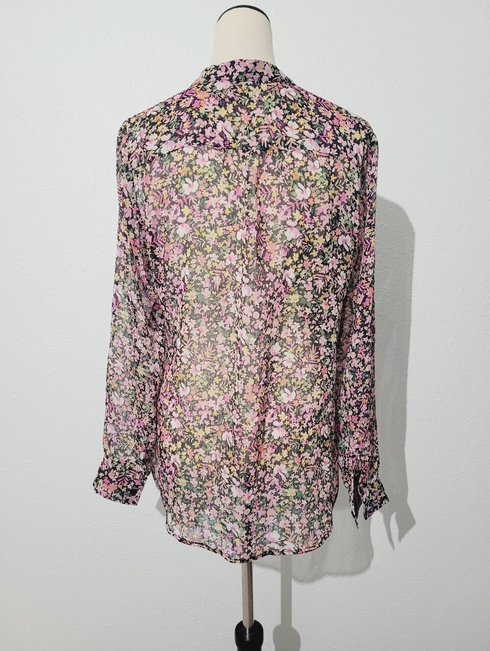 Kut From The Kloth Women's Medium Floral Sheer Button Front Long Sleeve Blouse - Picture 5 of 13